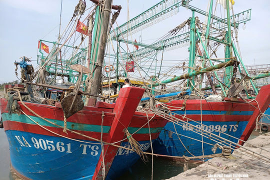Nghệ An kiên quyết xử lý tàu cá mất kết nối thiết bị giám sát hành trình
