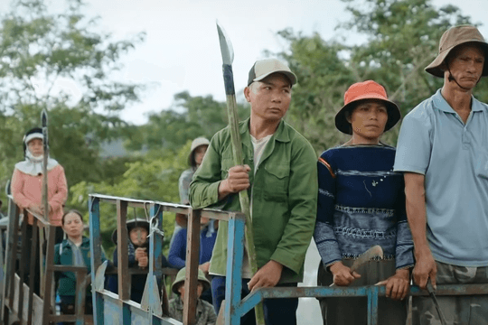 Trời cao nguyên xanh tập cuối: Phim khép lại xúc động khi Lok bị bắt và buôn làng Tơ Rơi bình yên