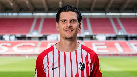 Tottenham quyết ngáng đường MU trong cuộc đua giành trung phong Igor Matanovic của Freiburg