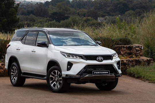 Toyota Fortuner 2026: Chi tiết giá lăn bánh, thông số kỹ thuật và các trang bị nổi bật