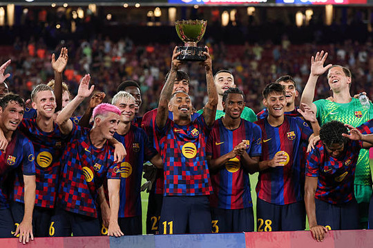 Barcelona đánh bại Al Ahly 2-1 để bảo vệ thành công chiếc cúp Joan Gamper tại Spotify Camp Nou
