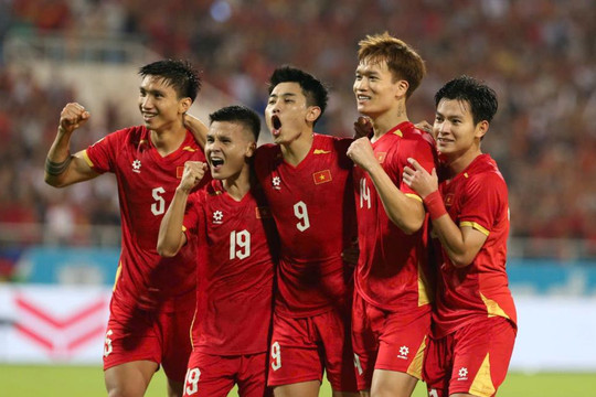 HLV Kim Sang-sik xoay tua nhân sự biến tuyển Việt Nam thành tập thể khó lường tại ASEAN Cup 2026