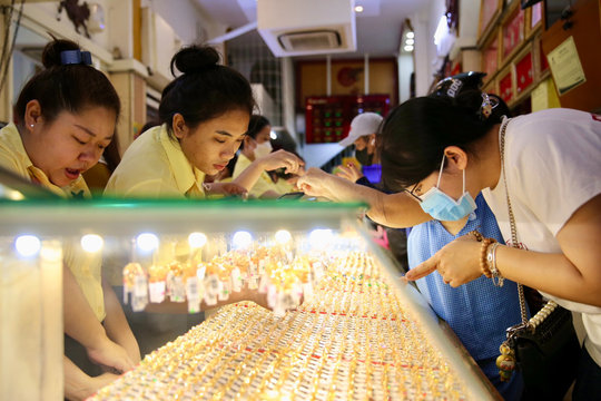 Giá vàng ngày mới 22/8/2026: Giá vàng SJC, nhẫn 9999 và giá vàng thế giới thứ Bảy
