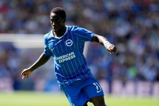 Liverpool nhắm Yankuba Minteh sau khi bế tắc đàm phán Bradley Barcola giá 125 triệu bảng