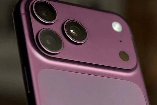 iPhone 18 Pro lộ diện màu Dark Cherry ấn tượng trong khi iPhone Ultra chọn hướng an toàn