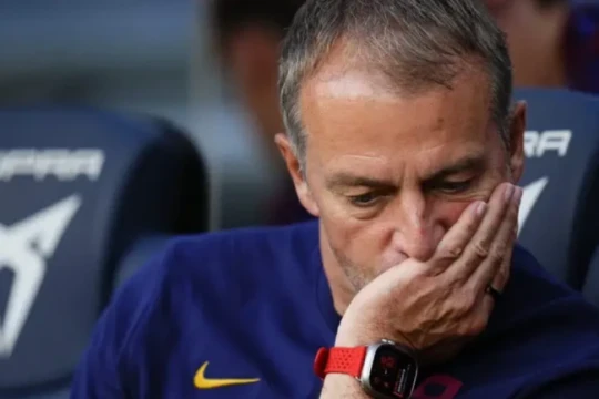 HLV Hansi Flick đối mặt canh bạc lớn trên hàng công Barcelona trước mùa giải La Liga mới