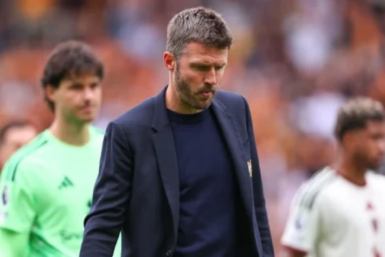 Thất bại 0-2 trước Hull City phơi bày điểm yếu của Man Utd dưới thời HLV Michael Carrick
