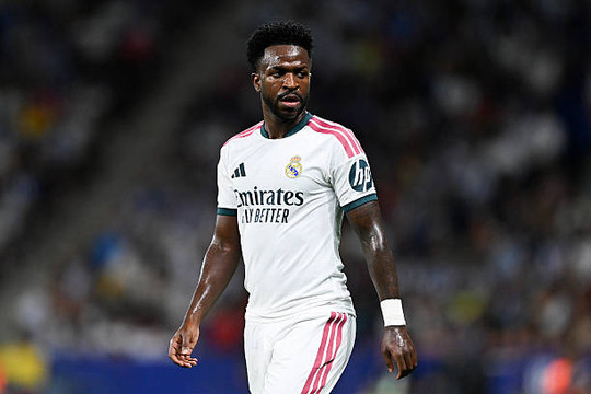Vì sao việc bỏ lỡ siêu sao Vinicius Junior lại là nước đi may mắn của HLV Mikel Arteta?