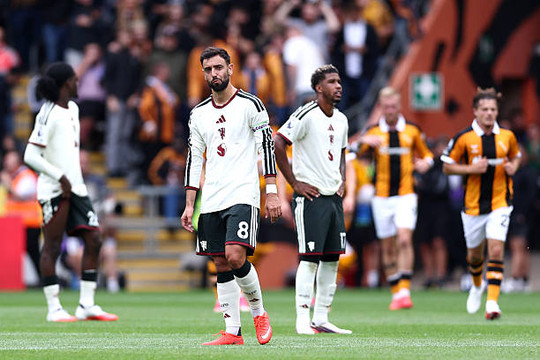 Man United phơi bày tử huyệt chiến thuật trước Hull City ở ngày mở màn Ngoại hạng Anh