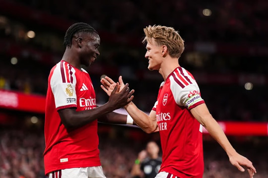 Man City và Liverpool hụt hơi trên thị trường chuyển nhượng giúp Arsenal chiếm ưu thế lớn