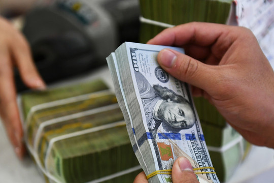 Lãi suất ngân hàng hôm nay 25/8/2026: MB cộng thêm 1,5%/năm, kỳ hạn 6 tháng lên 7,3%/năm