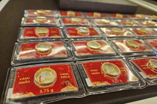 Giá vàng chiều 26/8/2026: Giá vàng SJC, nhẫn 9999 và giá vàng thế giới thứ Tư