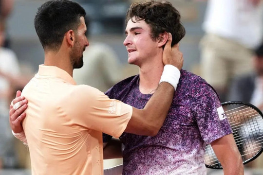 US Open 2026 tổn thất lớn: Joao Fonseca chấn thương rút lui sau kỳ tích hạ Novak Djokovic