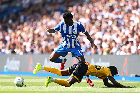 Carlos Baleba: Lời giải cho bài toán tuyến giữa của Manchester United sau trận thua Hull City