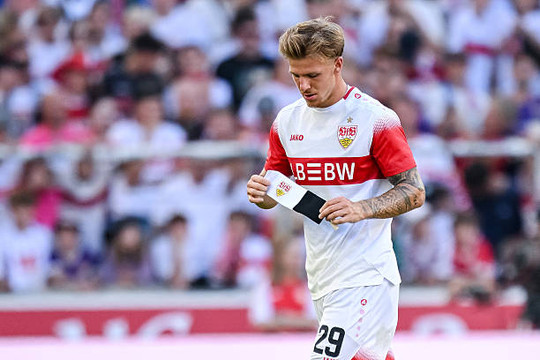 MU nhắm chiêu mộ trung vệ 50 triệu euro Finn Jeltsch từ VfB Stuttgart để nâng cấp hàng thủ