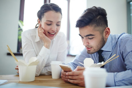 4 cung hoàng đạo nữ cuốn hút nhưng dễ gặp trắc trở trong tình duyên vì quá si tình, cả tin