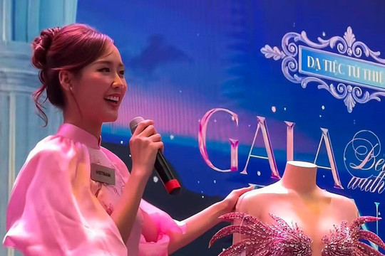 Bảo Ngọc đấu giá thành công váy 1.500 USD tại Miss World lần thứ 73
