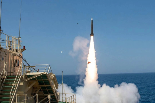 Hải quân Đức thử nghiệm thành công tên lửa đạn đạo tầm ngắn Lora của Israel ở Đại Tây Dương