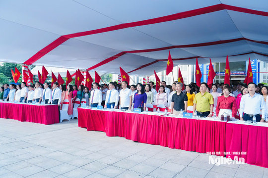 Trường THPT Chuyên - Trường Đại học Vinh khai giảng năm học 2026 - 2027