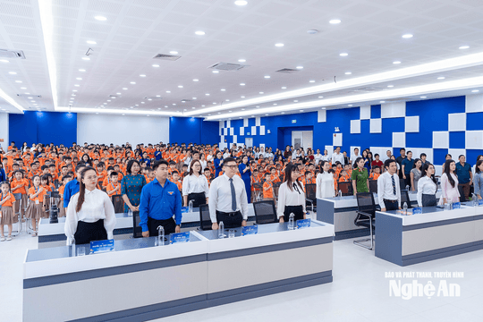 368 học sinh Trường FPT School Vinh bước vào năm học 2026 - 2027