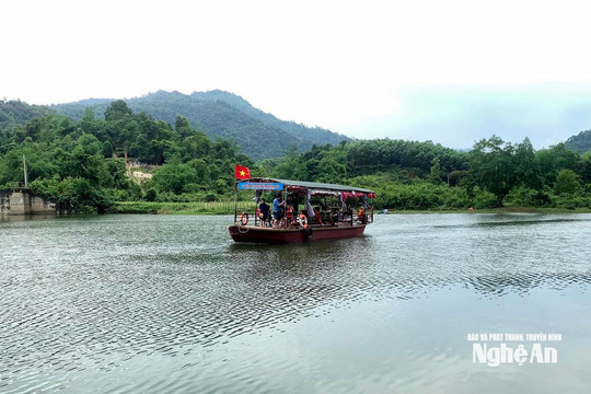 Bảo đảm an toàn cho khách du lịch mùa mưa bão
