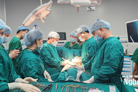 Bệnh viện Phổi Trung ương chuyển giao kỹ thuật Ngoại lồng ngực cho Bệnh viện Phổi Nghệ An