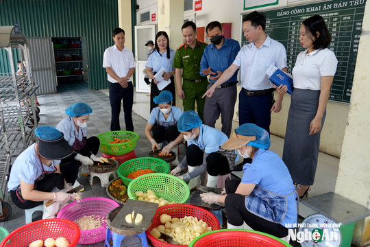 Nghệ An: Tăng cường công tác quản lý nhà nước về an toàn thực phẩm