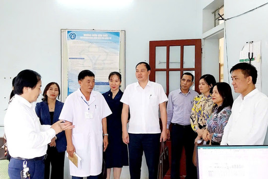 Gỡ khó khăn y tế cơ sở: Từ áp lực tự chủ đến nguy cơ "chảy máu chất xám"
