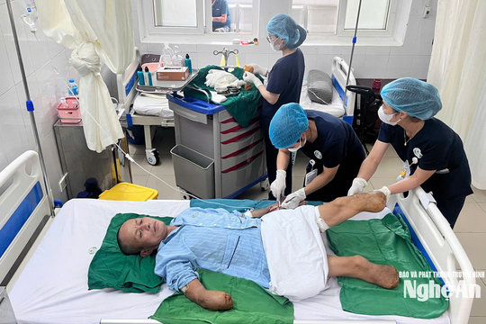 Bố ơi! Bố đừng bỏ con