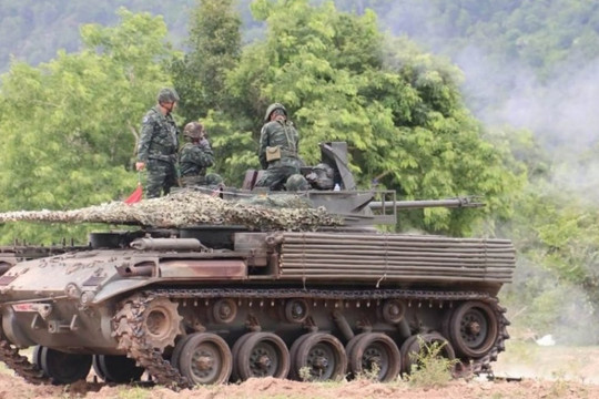 Thái Lan khôi phục pháo M42 Duster chống UAV và Mỹ mua tên lửa siêu vượt âm Blackbeard