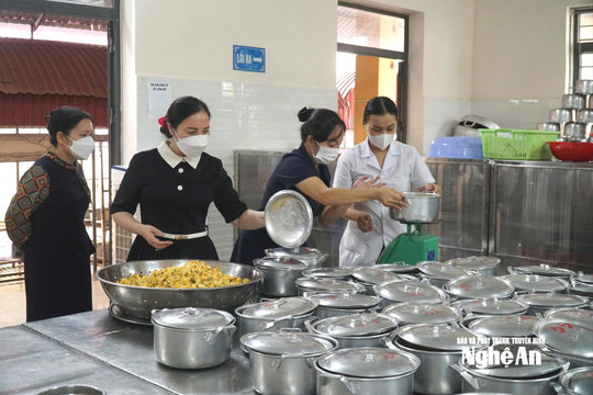 Trường học Nghệ An siết chặt quy trình thực hiện bán trú để tránh rủi ro