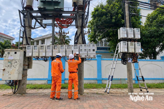 Điện lực Vinh: Đẩy mạnh công xưởng hóa công tơ, nâng cao chất lượng phục vụ khách hàng