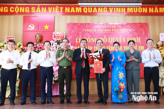 Công bố quyết định thành lập Trung tâm Bảo trợ trẻ em Nghệ An