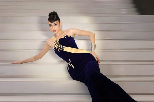 Emoura Phạm tỏa sáng tại Miss Grand International 2026 nhờ điểm tựa tinh thần từ anh trai