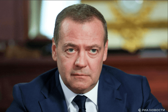 Phó Chủ tịch Hội đồng An ninh Nga Medvedev đề nghị đáp trả lệnh trừng phạt Mỹ bằng 'ngôn ngữ quân sự'