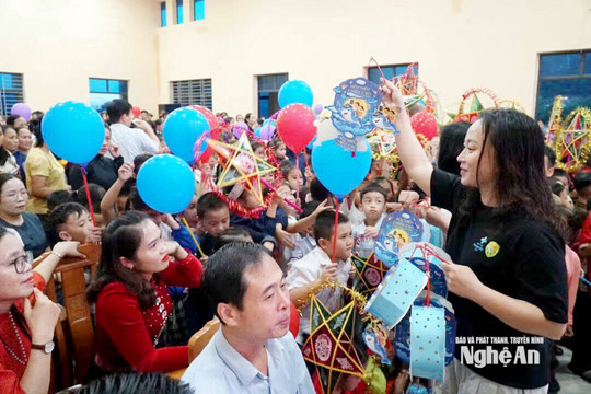 Mang 'mùa trăng' lên rẻo cao
