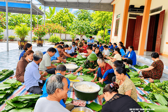 Những nồi bánh chưng mùa Trung thu