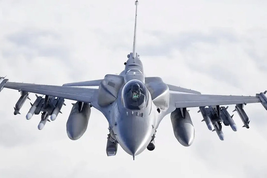 Tiêm kích F-16G Block-80: Giải pháp kỹ thuật giúp Không quân Mỹ bù đắp phi đội cùng F-35