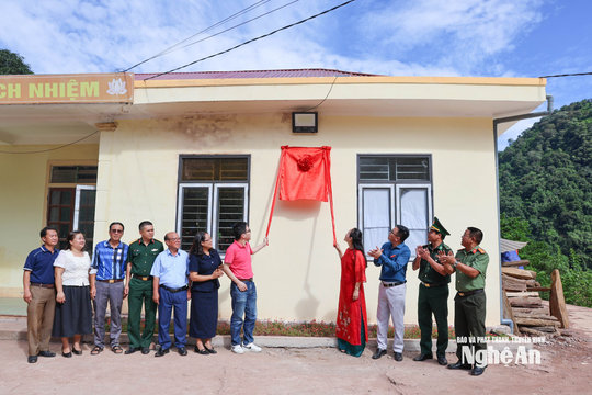 Quỹ Vì tầm vóc Việt: Trao tặng bếp ăn bán trú mới cho Trường Phổ thông Dân tộc bán trú Tiểu học Mỹ Lý 1