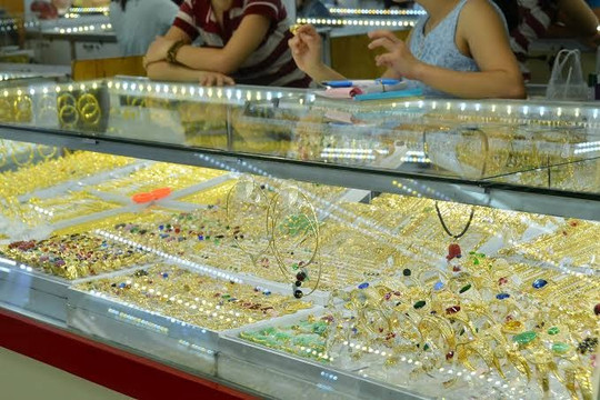 Giá vàng chiều nay 1/10/2026: Bảng giá vàng 9999 hôm nay SJC, BTMC, Phú Quý, và PNJ
