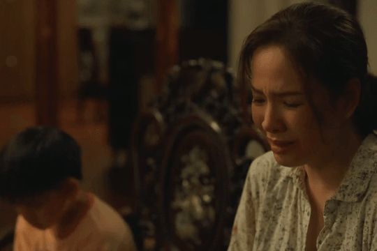 Đội bóng nữ làng Xuân tập 8: Yến xin lỗi ông Khiêm, Quốc ôm tiền trốn nợ khiến vợ lao đao