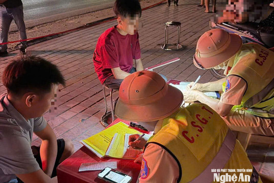 Công an Nghệ An xử lý gần 120 thanh thiếu niên vi phạm giao thông trong một đêm