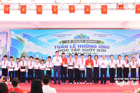 Nghệ An đẩy mạnh thực học, làm chủ công nghệ số và trí tuệ nhân tạo