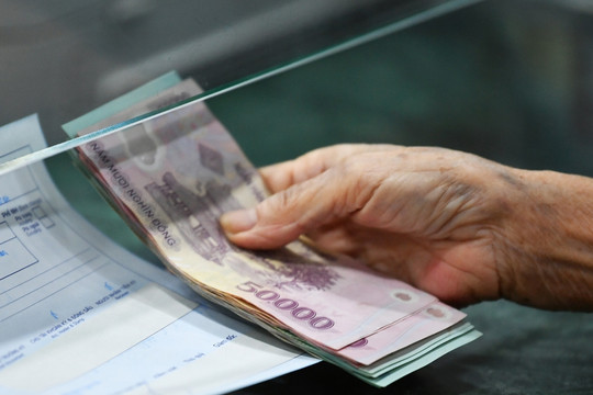Từ hôm nay 2,5 triệu người cao tuổi Việt Nam nhận mức trợ cấp hưu trí xã hội mới