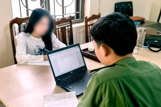 Công an làm việc với nữ admin nhóm Facebook ‘Những người ghét bố mẹ’