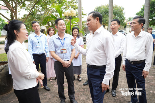 Chủ tịch UBND tỉnh Võ Trọng Hải chỉ đạo tháo gỡ khó khăn, nâng cao chất lượng các đơn vị y tế tuyến Quốc lộ 48