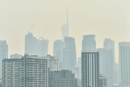 Malaysia đóng cửa trường học vì khói mù độc hại từ Indonesia