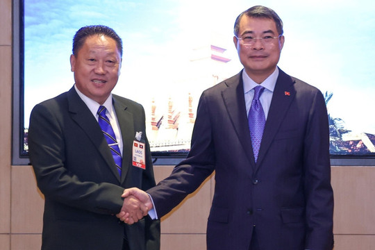 Tình đoàn kết đặc biệt Việt Nam - Lào là mối quan hệ thủy chung, son sắt, không gì có thể lay chuyển