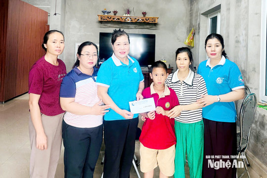 Những người phụ nữ gieo hạt mầm yêu thương