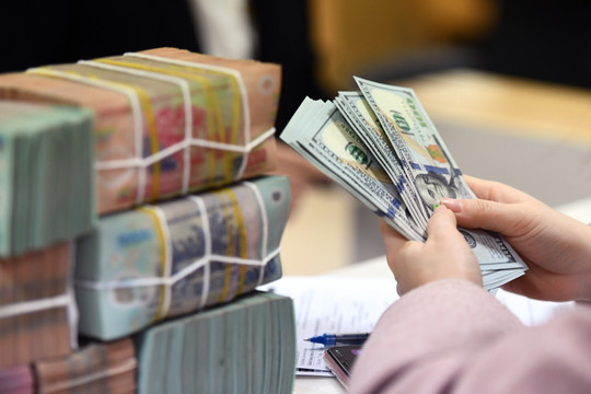 Hiểu đúng bản chất lãi suất kép và các sai lầm phổ biến khi gửi tiền tiết kiệm ngân hàng